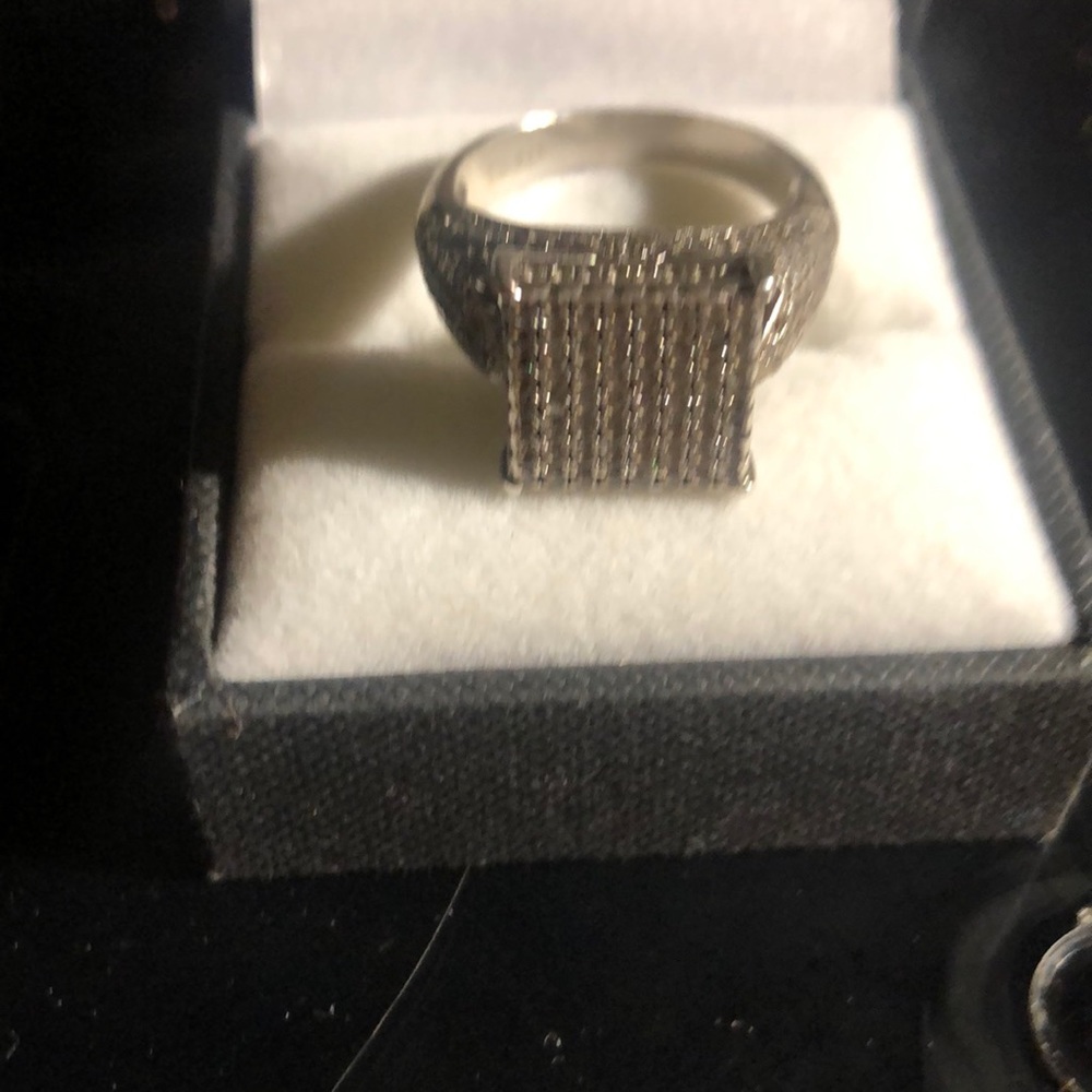 Princess cut silver ring - Picture 2 of 3
